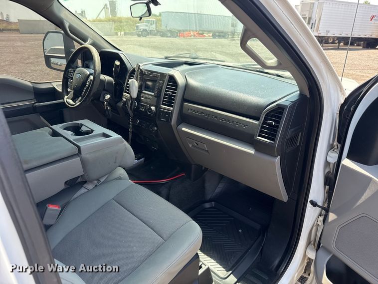 image for item FC4074 2018 Ford F250 Super Duty Crew Cab pickup truck