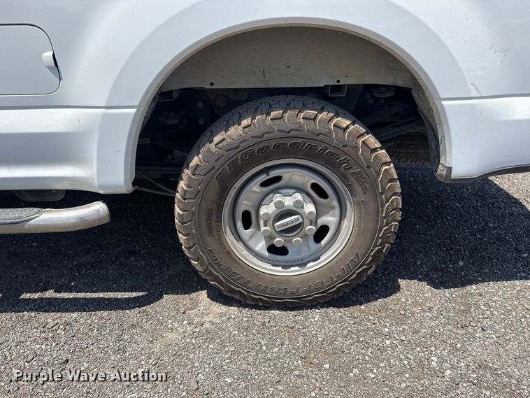 image for item FC4074 2018 Ford F250 Super Duty Crew Cab pickup truck