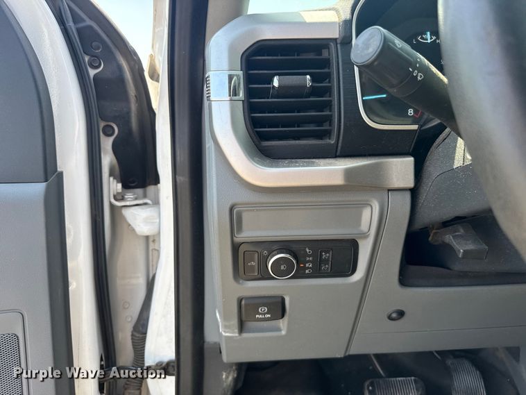 image for item FC4075 2022 Ford F150 Crew Cab pickup truck