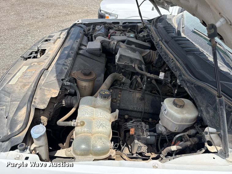 image for item FC4077 2020 Ford F350 Super Duty Crew Cab pickup truck cab and chassis
