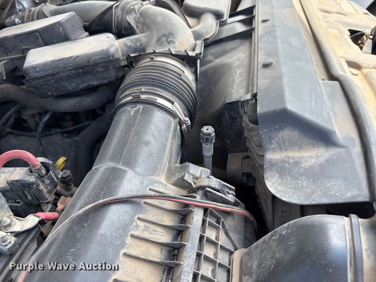 image for item FC4077 2020 Ford F350 Super Duty Crew Cab pickup truck cab and chassis