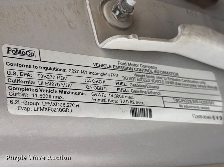 image for item FC4077 2020 Ford F350 Super Duty Crew Cab pickup truck cab and chassis