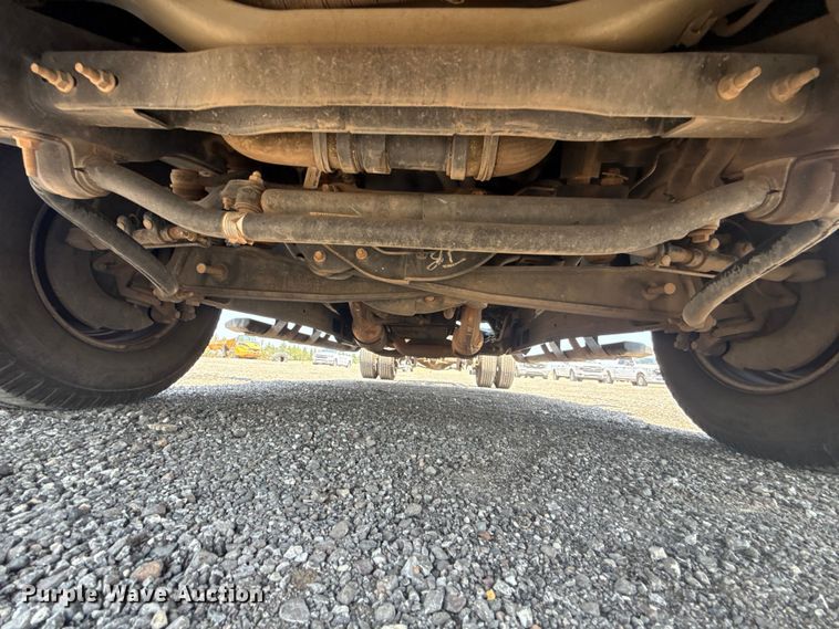 image for item FC4077 2020 Ford F350 Super Duty Crew Cab pickup truck cab and chassis