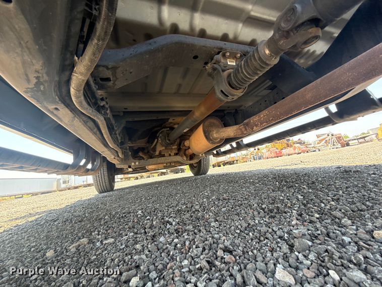 image for item FC4077 2020 Ford F350 Super Duty Crew Cab pickup truck cab and chassis