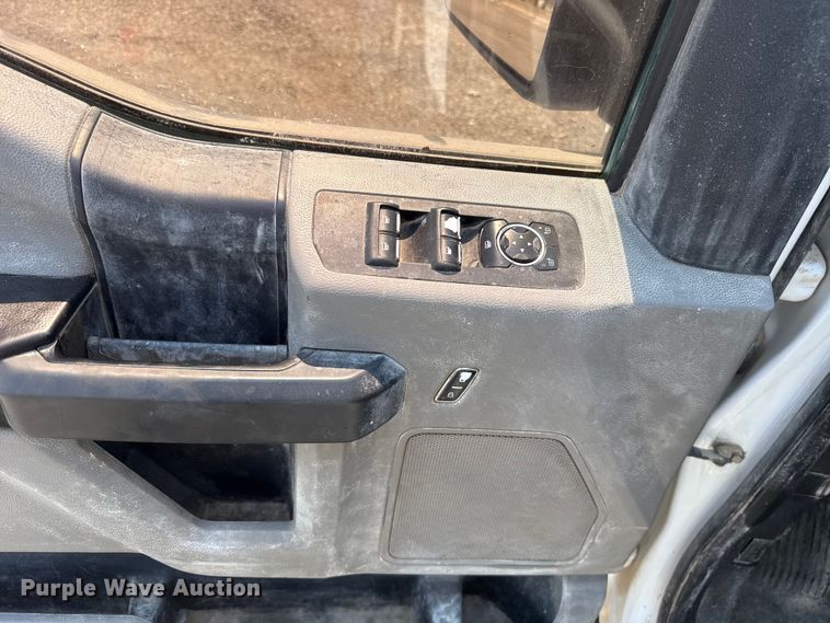 image for item FC4078 2020 Ford F-150 Crew Cab pickup truck