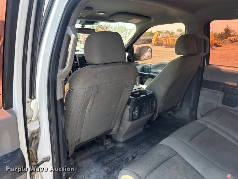 image for item FC4078 2020 Ford F-150 Crew Cab pickup truck