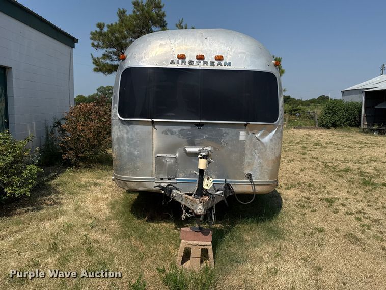 image for item FC4109 1977 Airstream Ambassador camper