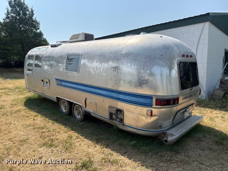 image for item FC4109 1977 Airstream Ambassador camper