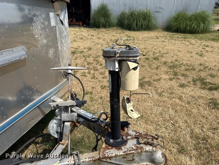 image for item FC4109 1977 Airstream Ambassador camper