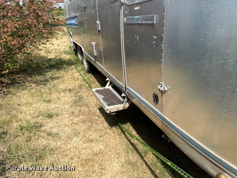 image for item FC4109 1977 Airstream Ambassador camper