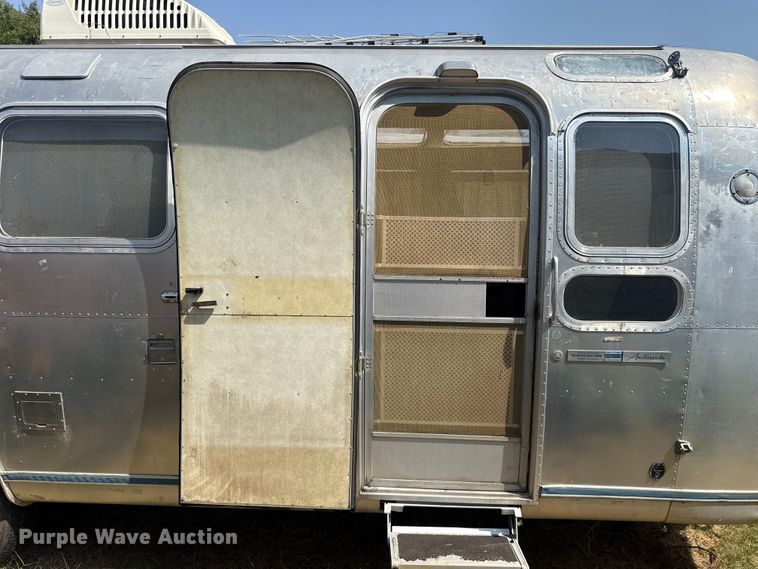 image for item FC4109 1977 Airstream Ambassador camper