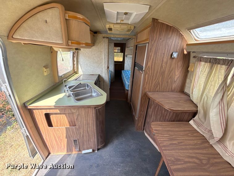 image for item FC4109 1977 Airstream Ambassador camper