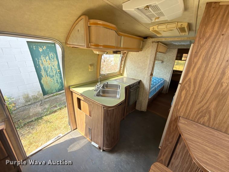 image for item FC4109 1977 Airstream Ambassador camper