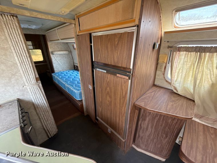 image for item FC4109 1977 Airstream Ambassador camper