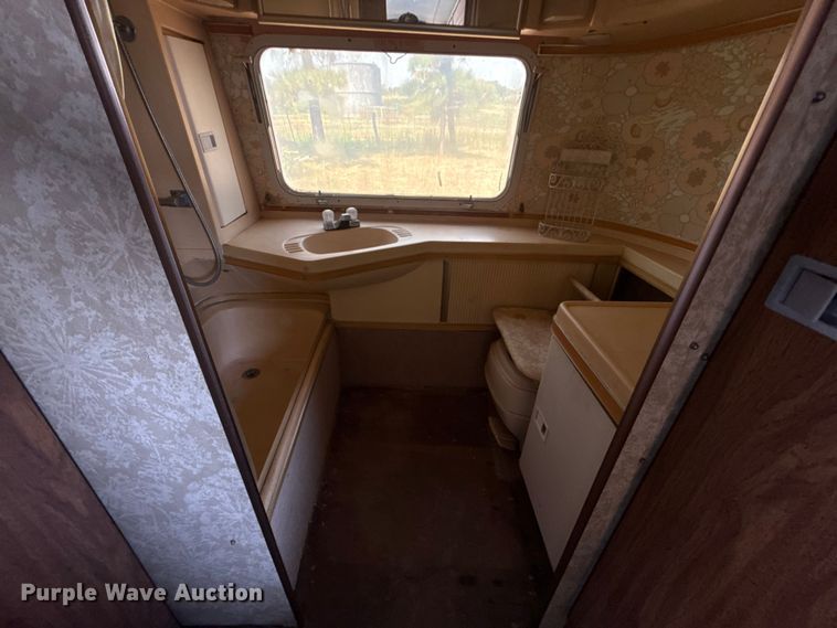 image for item FC4109 1977 Airstream Ambassador camper