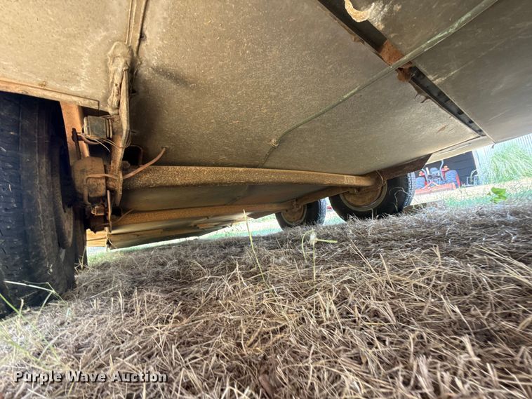 image for item FC4109 1977 Airstream Ambassador camper