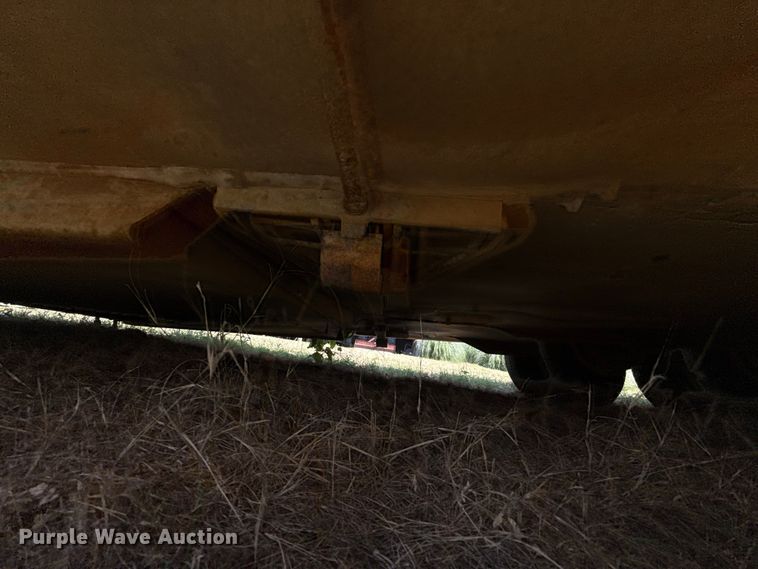image for item FC4109 1977 Airstream Ambassador camper
