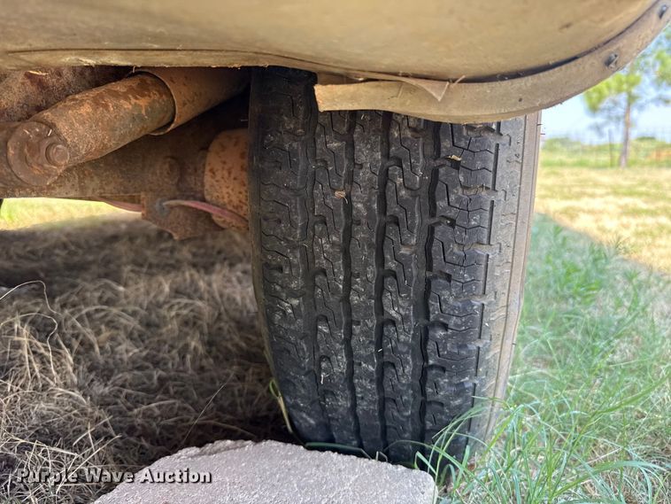 image for item FC4109 1977 Airstream Ambassador camper