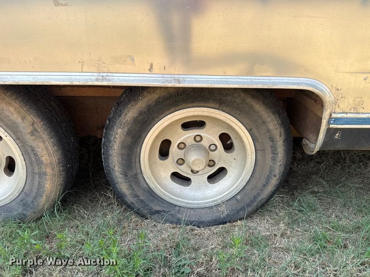 image for item FC4109 1977 Airstream Ambassador camper