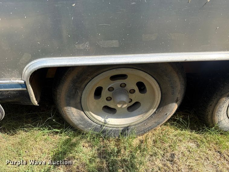 image for item FC4109 1977 Airstream Ambassador camper