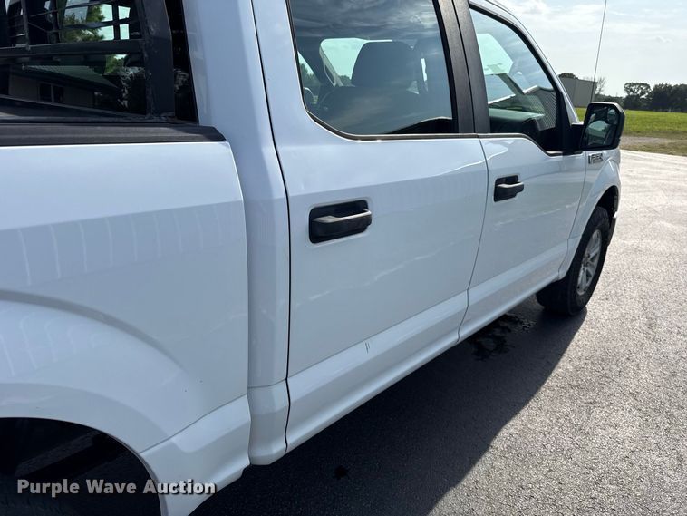 image for item FC4119 2015 Ford F150 Crew Cab pickup truck
