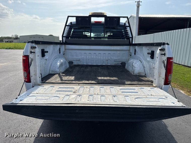 image for item FC4119 2015 Ford F150 Crew Cab pickup truck
