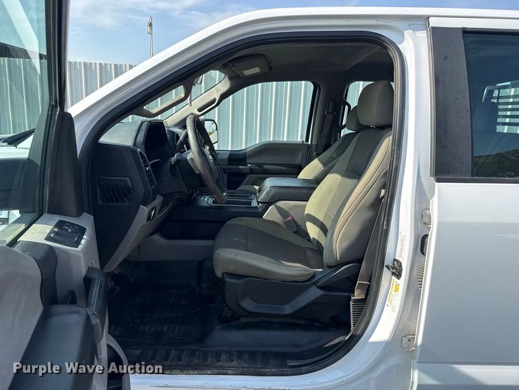 image for item FC4119 2015 Ford F150 Crew Cab pickup truck