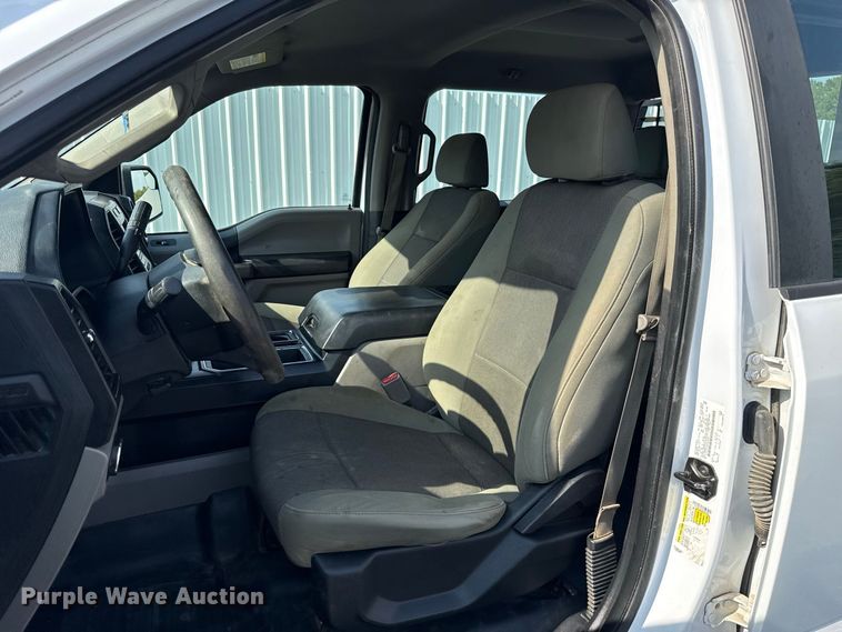 image for item FC4119 2015 Ford F150 Crew Cab pickup truck