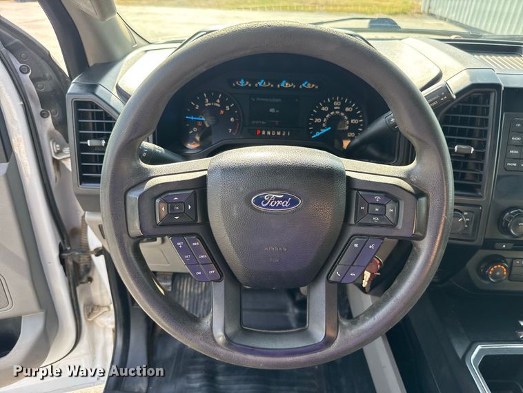 image for item FC4119 2015 Ford F150 Crew Cab pickup truck