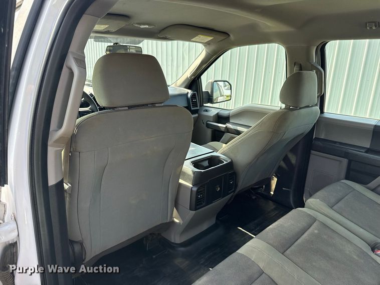image for item FC4119 2015 Ford F150 Crew Cab pickup truck