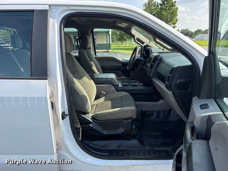 image for item FC4119 2015 Ford F150 Crew Cab pickup truck