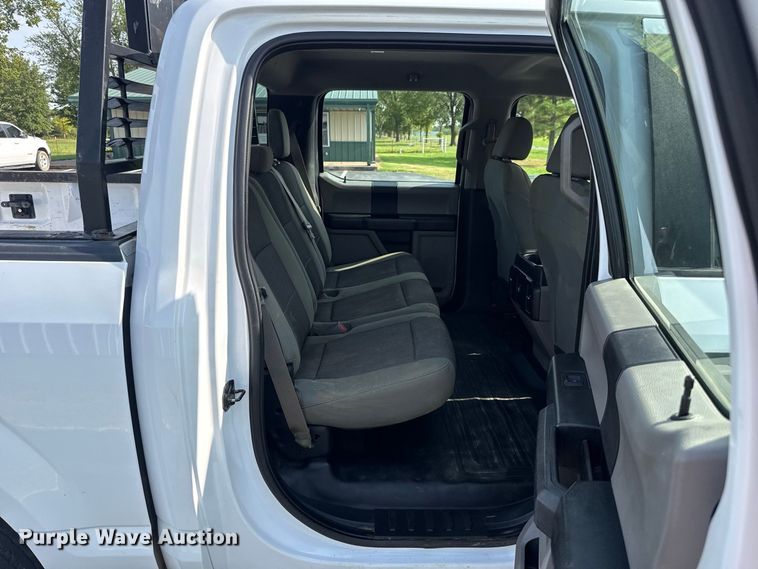 image for item FC4119 2015 Ford F150 Crew Cab pickup truck