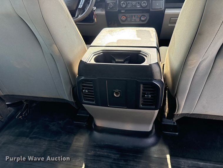 image for item FC4119 2015 Ford F150 Crew Cab pickup truck