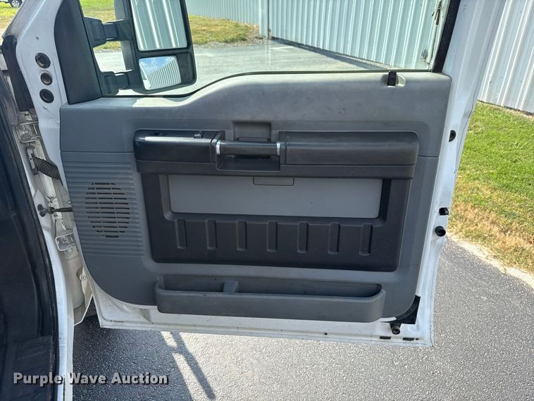 image for item FC4121 2011 Ford F350 Ext. Cab flatbed pickup truck
