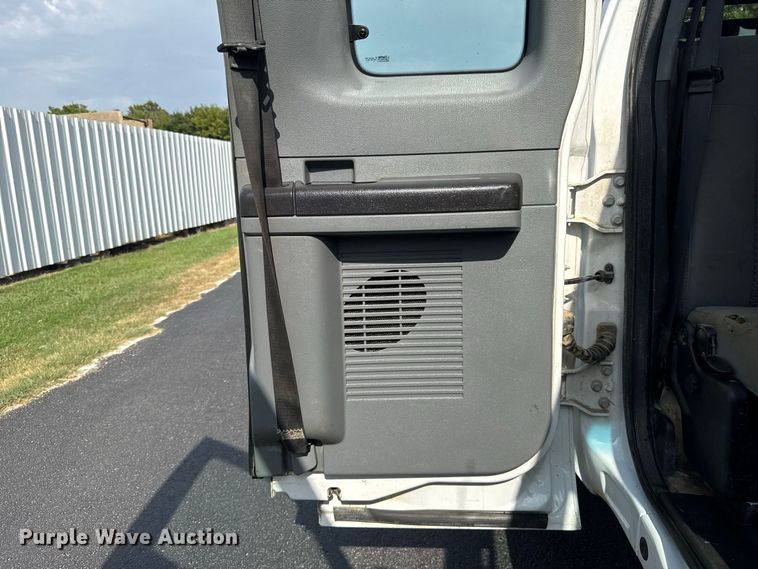 image for item FC4121 2011 Ford F350 Ext. Cab flatbed pickup truck