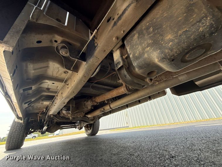 image for item FC4121 2011 Ford F350 Ext. Cab flatbed pickup truck