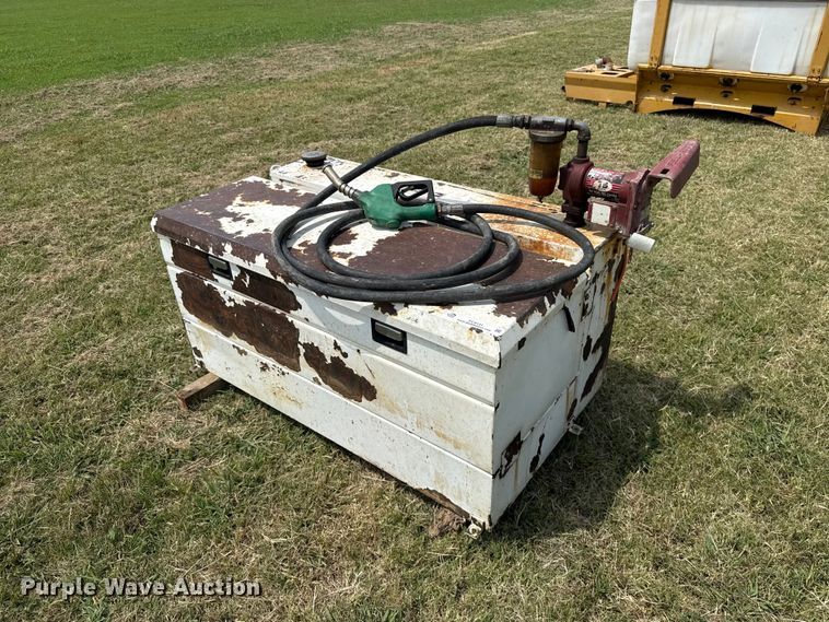 Fuel transfer tank