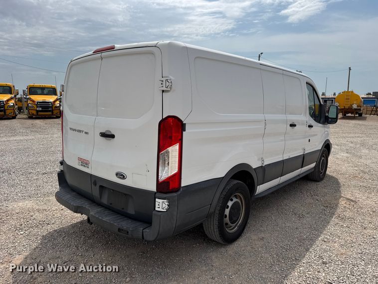 image for item FC4138 2018 Ford Transit 150 van