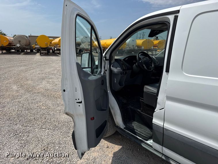 image for item FC4138 2018 Ford Transit 150 van