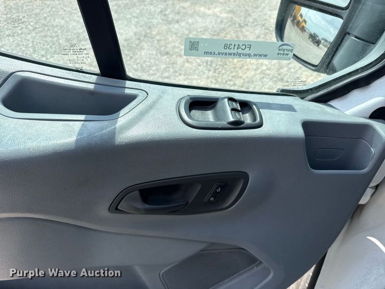 image for item FC4138 2018 Ford Transit 150 van