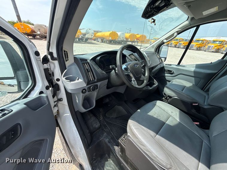 image for item FC4138 2018 Ford Transit 150 van