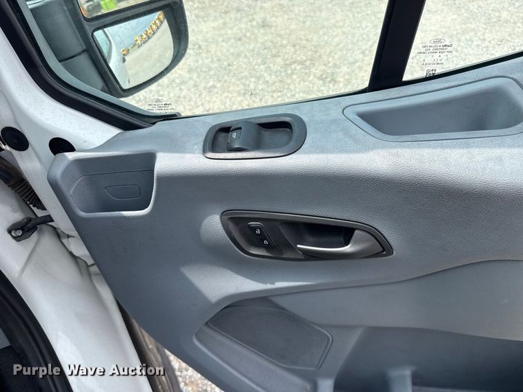 image for item FC4138 2018 Ford Transit 150 van