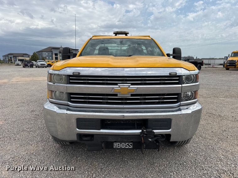 image for item FC4139 2015 Chevrolet Silverado 3500HD utility bed pickup truck