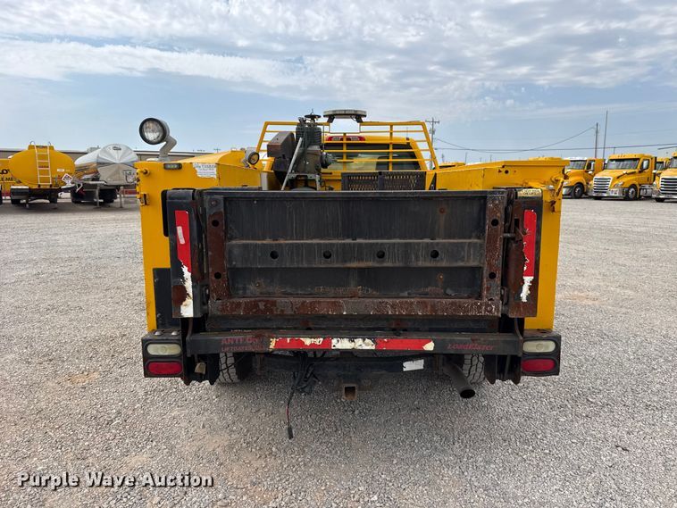 image for item FC4139 2015 Chevrolet Silverado 3500HD utility bed pickup truck