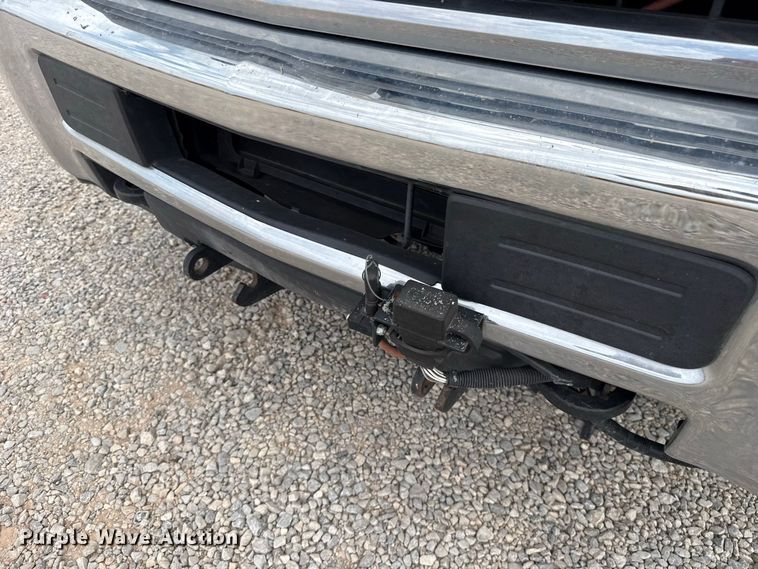 image for item FC4139 2015 Chevrolet Silverado 3500HD utility bed pickup truck