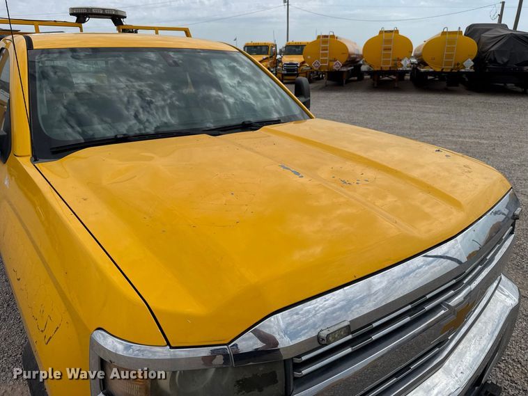 image for item FC4139 2015 Chevrolet Silverado 3500HD utility bed pickup truck