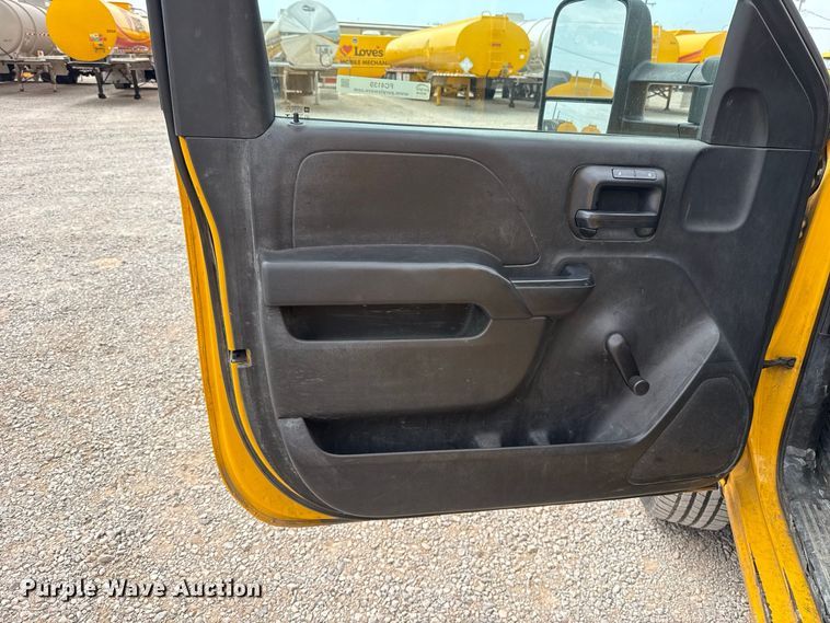 image for item FC4139 2015 Chevrolet Silverado 3500HD utility bed pickup truck