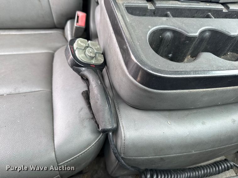 image for item FC4139 2015 Chevrolet Silverado 3500HD utility bed pickup truck