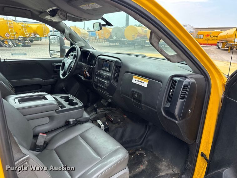image for item FC4139 2015 Chevrolet Silverado 3500HD utility bed pickup truck