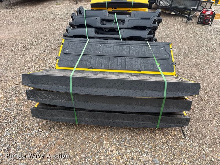 image for item FC4144 (6) pickup truck tailgates